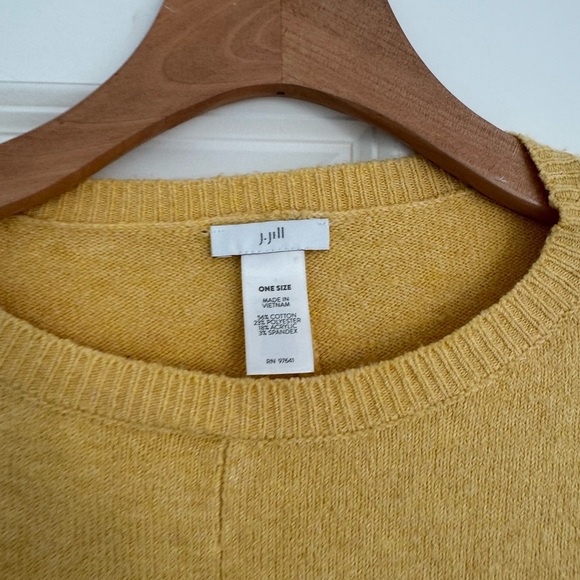 J Jill Women's Yellow Pastel knit Poncho Cape Button Detail One Size Sweater - Picture 3 of 6